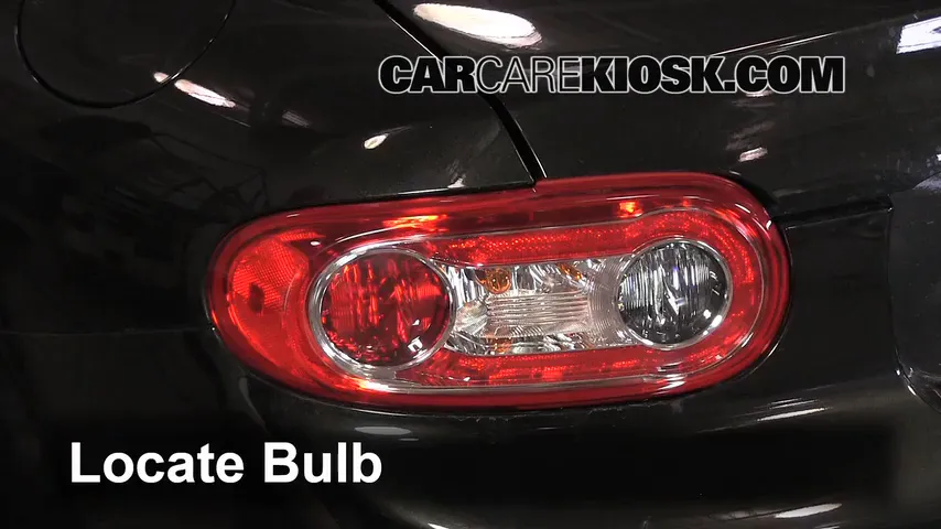 2011 Mazda MX-5 Miata Grand Touring 2.0L 4 Cyl. Luces Luz trasera (reemplazar foco)